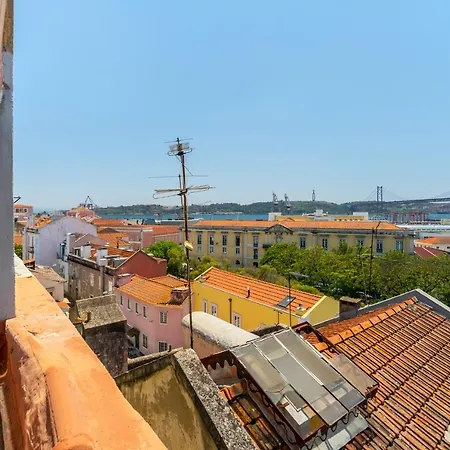 Whome | Premium River View