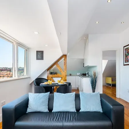 Whome | Premium River View