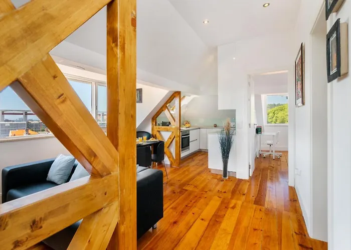 Whome | Premium River View Apartment *