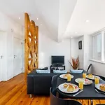 Whome | Premium River View